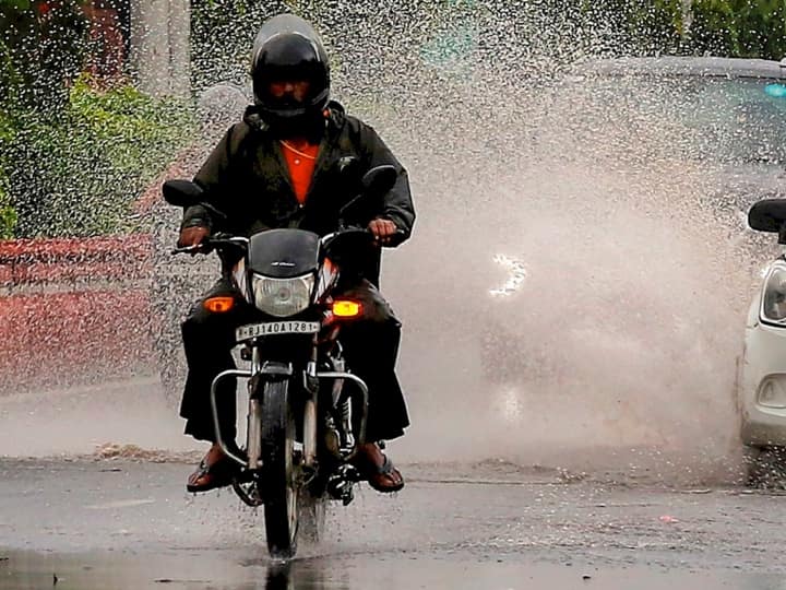 Cyclone Biporjoy Rajasthan Meteorological Department issued Red Alert warned heavy rain ANN Biporjoy: राजस्थान में चक्रवात बिपरजॉय की दस्तक, बाड़मेर में 70MM बारिश, दो जिलों के लिए रेड अलर्ट