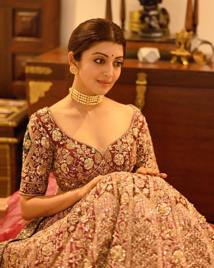 తన అందం, అభినయంతో అందరినీ ఎంతగానో ఆకట్టుకుంది. Photo Credit: Pranita Subhash/Instagram