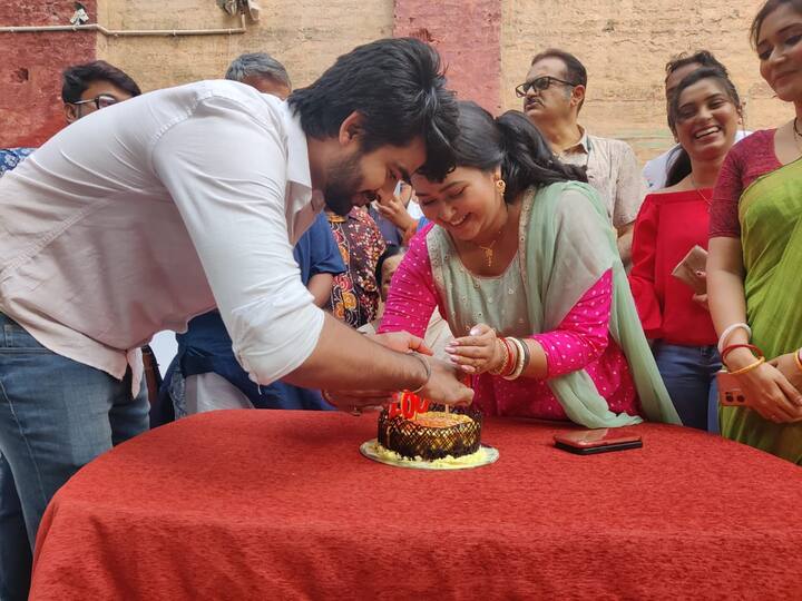 কেক কেটে উদযাপিত হল বিশেষ দিন। এবার কোন দিকে মোড় নেবে ধারাবাহিকের গল্প?