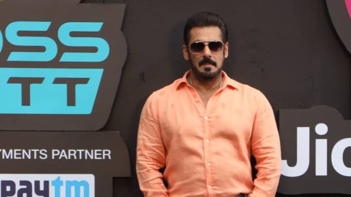 Salman Khan in Big Boss:  এই শো-টি আগামীকাল থেকে রাত ৯টার সময় নিয়মিত প্রিমিয়ার হবে জিও সিনেমাতে । এরপরে যে কোনও সময়েই জিও সিনেমাতে দেখা যাবে সিজনগুলি