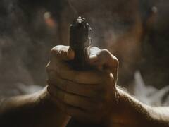 స్పై థ్రిల్లర్ స్టార్ట్ చేసిన రౌడీ స్టార్ - గన్ పట్టుకున్న పోస్టర్‌తో!