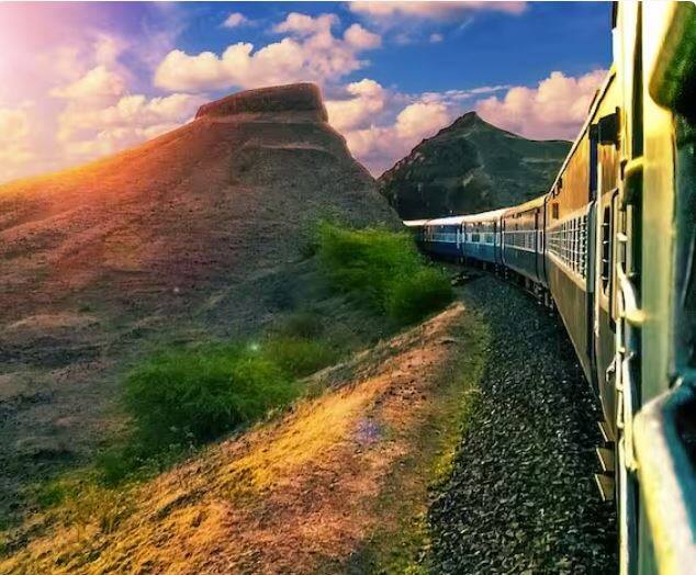 ਅਕਸਰ ਦੇਖਿਆ ਜਾਂਦਾ ਹੈ ਕਿ ਲੋਕ ਯਾਤਰਾ ਲਈ ਪਹਿਲਾਂ ਤੋਂ ਹੀ ਟਿਕਟ ਬੁੱਕ ਕਰਵਾ ਲੈਂਦੇ ਹਨ। ਜਦੋਂ ਯਾਤਰਾ ਦਾ ਸਮਾਂ ਨੇੜੇ ਆਉਂਦਾ ਹੈ, ਯੋਜਨਾ ਬਦਲ ਜਾਂਦੀ ਹੈ ਅਤੇ ਟਿਕਟ ਨੂੰ ਰੱਦ ਕਰਨਾ ਪੈਂਦਾ ਹੈ।