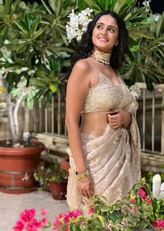 'गुम है किसी के प्यार में' छोड़ने के बाद Ayesha Singh ऐसे बचा रहीं पाई-पाई? यूजर्स बोले- पैसे नहीं हैं इसलिए रिक्शा में आई?