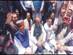 पुलिस के रोकने पर BJP का सड़क पर जय-जय राम का पाठ, क्या आरोपी का है अतीक अहमद जैसा साम्राज्य?