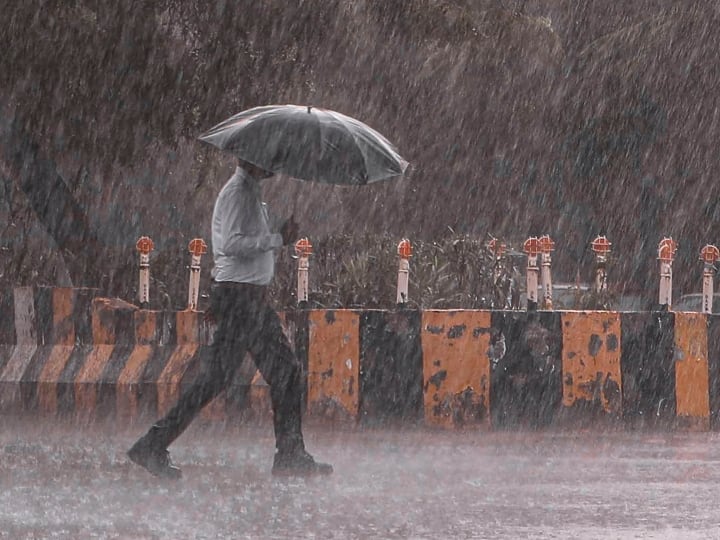 Cyclone Biparjoy delays monsoon IMD predicts chances of rain after June 23 Meteorological department alert Rain Update Monsoon Update : बिपरजॉय चक्रीवादळामुळे पाऊस लांबणीवर, 23 जूननंतर पावसाची शक्यता; हवामान विभागाचा अंदाज
