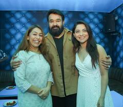 Sonalee Kulkarni: सोनालीनं तिच्या पहिल्या मल्याळम चित्रपटाचं शूटिंग केलं पूर्ण; शेअर केले खास फोटो