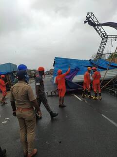 Cyclone Biparjoy : উথাল-পাথাল সমুদ্র, জল ঢুকে পড়ল বসতিতে, উপড়ে পড়ে গাছ, দেখুন বিপর্যয়-পরবর্তী ছবি