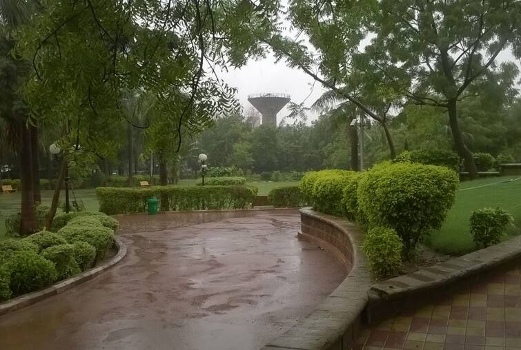 Ahmedabad s garden closed morning walkers return after impact of cyclone Cyclone Biparjoy: વાવાઝોડાની અસરને પગલે અમદાવાદના બાગ બગીચા બંધ, મોર્નિંગ વોકર્સ પરત ફર્યા