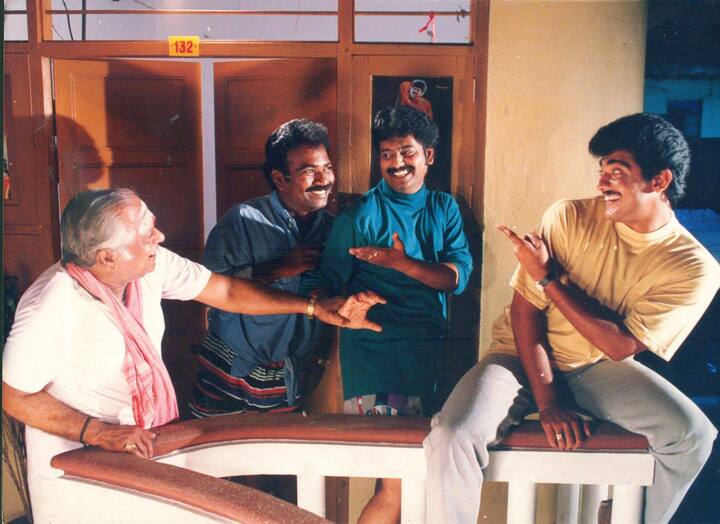 பின்னர் இயக்குநர் சரண் தனது முதல் படத்தை அஜித்தை வைத்து இயக்கினார். அவரது முதல் படமான காதல் மன்னன் நல்ல வரவேற்பை பெற்றது.