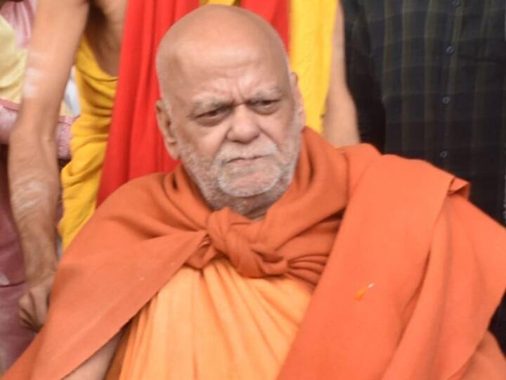 Raipur dharm sabha Shankaracharya Nischalananda Saraswatigot 3 Christian families back to Hinduism Raipur: शंकराचार्य निश्चलानंद सरस्वती ने धर्मांतरण के मुद्दे पर कहा- 'हर हिंदू परिवार से 1 रुपए का...'