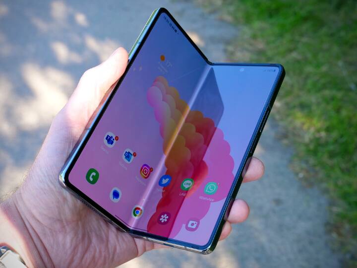 Samsung Galaxy Z Fold 5 design leaks before launch check smartphone price specs and other details here लॉन्च से पहले दिखा Galaxy Z Fold 5 का डिजाइन, फोन का लुक और स्पेक्स यहां देखिए 