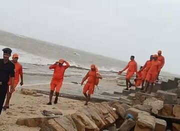 Cyclone Biparjoy Update: રાજ્યમાં તબાહી બાદ હવે રાજસ્થાન તરફ આગળ વધ્યુ બિપરજોય, આ ચાર રાજ્યોમાં ભારે વરસાદનું એલર્ટ