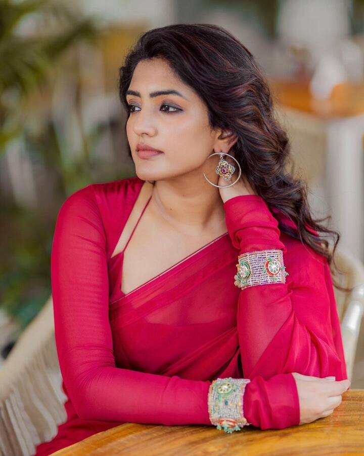 ఈషా రెబ్బా శారీ ఫోటోలు (Image Courtesy : yourseesha / Instagram)