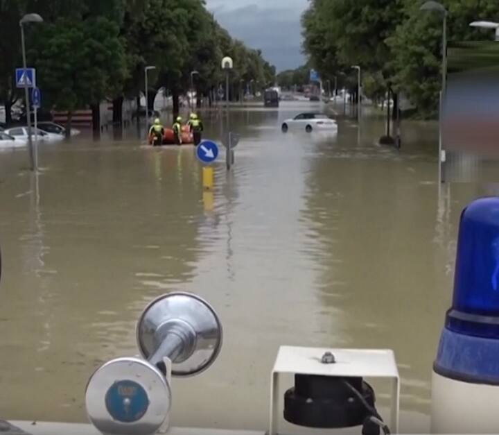तुर्किये का काफी समुद्र से सटा हुआ है, ऐसे में वहां बाढ़ आती रहती है. वहां कई इलाकों में बाढ़ से भारी नुकसान हुआ है.