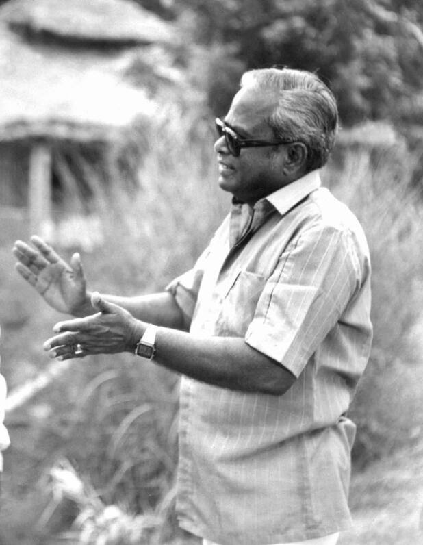 இவரது குரு நாதர் பாலசந்திரன் போலவே இவரது இயக்கமும் இவரை வெளிப்படுத்தும் வகையில் அமைந்தது.