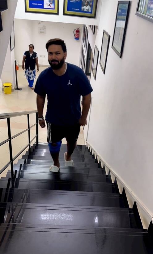 இவர் சிகிச்சை பெற்று வந்ததால் டெஸ்ட் உலக கோப்பை, ஐபிஎல் போன்ற தொடர்களில் விளையாட முடியாமல் போனது.