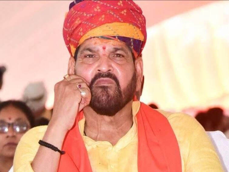 1500 page chargesheet filed against Brij Bhushan Charan Singh with photos video witnesses பிரிஜ் பூஷண் சரண் சிங்கிற்கு எதிரான புகைப்படங்கள், வீடியோ சாட்சிகளுடன் 1500 பக்க குற்றப்பத்திரிகை தாக்கல்!