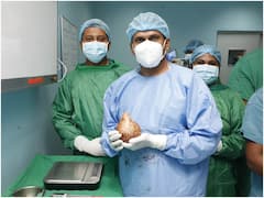 World's Largest Kidney Stone: ప్రపంచంలోనే అతిపెద్ద కిడ్నీ రాయి తీసిన వైద్యులు- అసలు కిడ్నీలో రాళ్ళు ఎలా ఏర్పడతాయంటే?