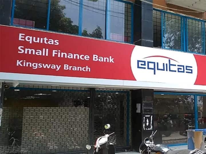 Equitas Small Finance Bank: इस बैंक में 1 लाख रुपये तक 3.5 फीसदी, 1 से 5 लाख रुपये तक 5.25 फीसदी और 5 लाख रुपये से ज्यादा बैलेंस पर 7 फीसदी की दर से ब्याज दे रहा है.