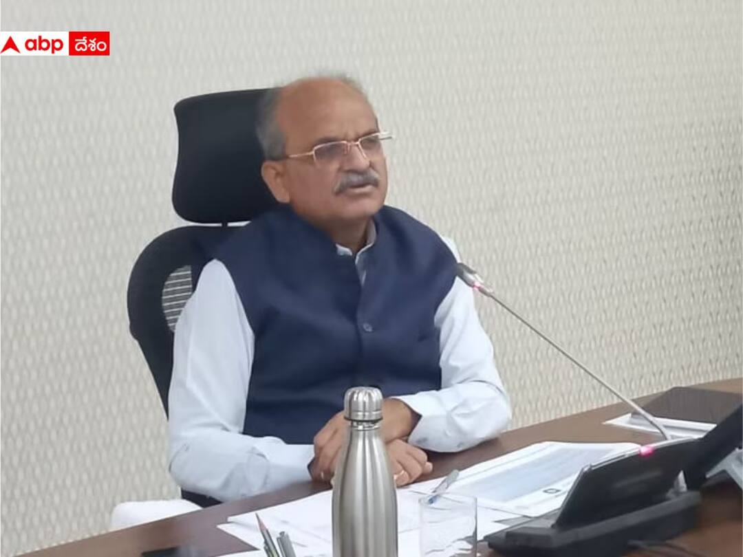 AP CS Jawahar Reddy review meeting over Adudam Andhra fest to promote sports in state in a big way DNN Adudam Andhra: ఆడుదాం ఆంధ్రా క్రీడా పాలసీపై ఏపీ సీఎస్ సమీక్ష- అధికారులకు కీలక ఆదేశాలు