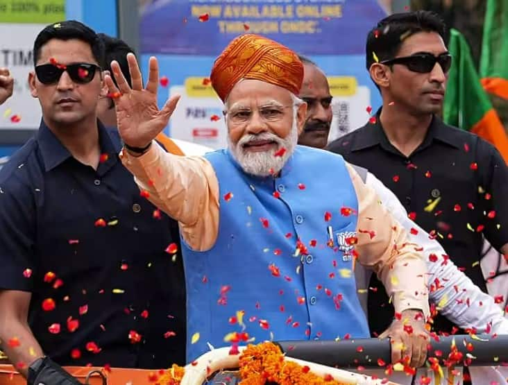 the economist claims pm modi world most popular leader lok sabha election 2024 bjp  Lok Sabha Election 2024: 'PM મોદી દુનિયાના સૌથી પ્રસિદ્ધ નેતા, ફરી બનશે પ્રધાનમંત્રી', બ્રિટિશ અખબાર ધ ઈકોનોમિસ્ટે કેમ કર્યો આ દાવો