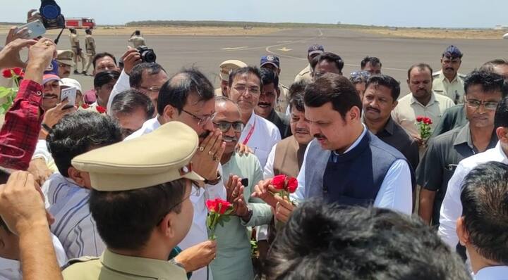 मागील काही महिन्यांपासून उपमुख्यमंत्री देवेंद्र फडणवीस यांनी अलिखित नियम केला आहे.