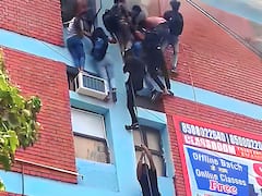 मुखर्जी नगर आग मामला: कोचिंग सेंटर के मालिक और CEO को पुलिस ने किया गिरफ्तार, फिर जमानत पर छोड़ा