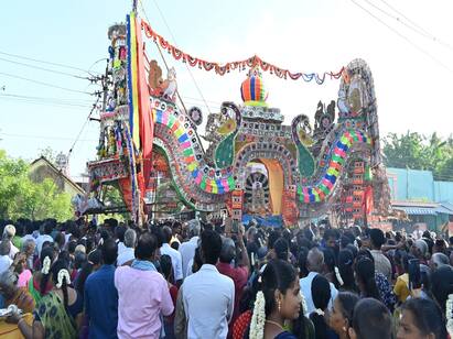 Thanjavur Muthupalalku ceremony at Bhatteeswaram temple near Kumbakonam TNN ஆன்மீகம்: கும்பகோணம் அருகே பட்டீஸ்வரம் கோயிலில் முத்துப்பல்லக்கு விழா - திரளான பக்தர்கள் பங்கேற்பு