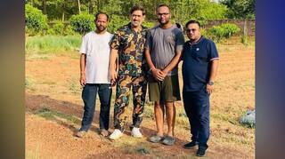 MS Dhoni: MS ਧੋਨੀ ਰਾਂਚੀ ਦੀਆਂ ਸੜਕਾਂ 'ਤੇ ਵਿੰਟੇਜ ਮਿਨੀ ਕੂਪਰ ਕਾਰ ਚਲਾਉਂਦੇ ਆਏ ਨਜ਼ਰ, ਜਾਣੋ ਕ੍ਰਿਕਟਰ ਦਾ ਕਾਰ ਕਲੈਕਸ਼ਨ...