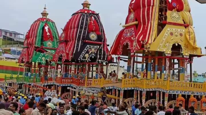 জগন্নাথ দেবের রথের উচ্চতা সাড়ে তেরো মিটার অর্থাত্ ৪৫ ফুট।