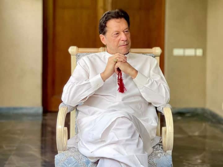 Pakistan PTI chief Imran khan alleged over PM Shehbaz sharif that Create Country environment like Hitler Pakistan Imran Khan: 'पाकिस्तान में हिटलर जैसा माहौल', PTI कार्यकर्ताओं को गिरफ्तार करने पर बोले इमरान खान