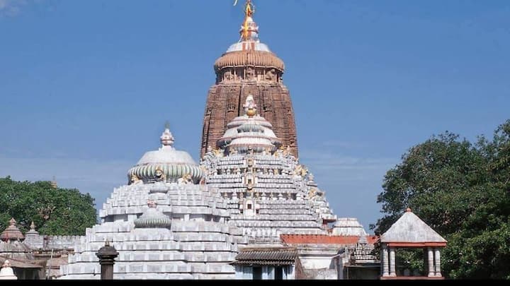 আর বাকি মাত্র কয়েকটা দিন। নীলাচলে সুভদ্রা, বলরামকে নিয়ে মাসির বাড়ি যাওয়ার জন্য তৈরি জগন্নাথ । সেবায়েতরাও তৈরি।