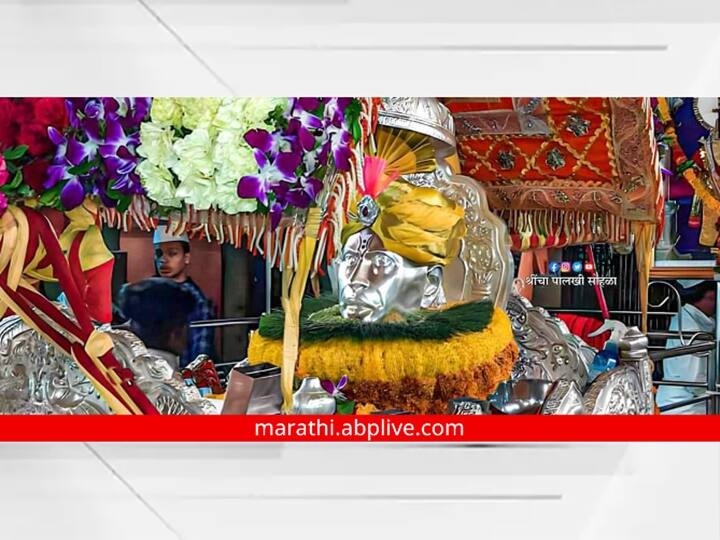 Ashadhi Wari 2023: गजानन महाराजांची पालखी धाराशिव जिल्ह्यात दाखल; कळंबमध्ये हजारो भक्तांनी घेतले दर्शन Ashadhi Wari 2023 Gajanan Maharaj Palkhi entered Dharashiv district Ashadhi Wari 2023: गजानन महाराजांची पालखी धाराशिव जिल्ह्यात दाखल; कळंबमध्ये हजारो भक्तांनी घेतले दर्शन