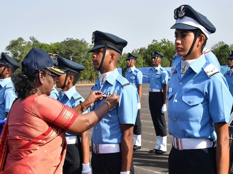 'Honoured To Receive Award From Prez Murmu': Flying Officers Commissioned Today In IAF Watch Video 'Honoured To Receive Award From Prez Murmu': Flying Officers Commissioned Today In IAF | WATCH