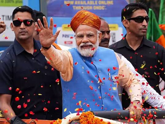 loksabha Election 2024 PM Modi considering contesting 2024 Lok Sabha polls from Tamil Nadu PM Modi : पंतप्रधान नरेंद्र मोदी 2024 ची लोकसभा निवडणूक तामिळनाडूतून लढवणार? दक्षिण भारतावर भाजपचं लक्ष