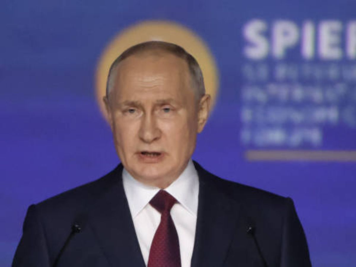 Russian President Putin Confirms Moving 1st Batch Of Nuclear Weapons In ...