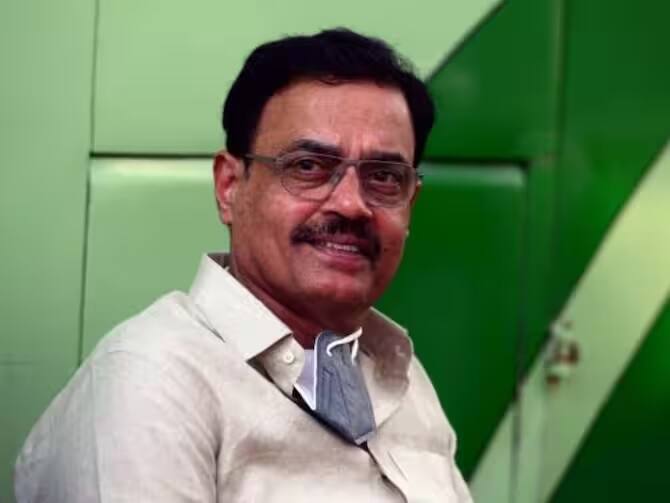 দিলীপ বেঙ্গসরকর ১৯৭৬-১৯৮৯ পর্যন্ত সময়কালে ক্যারিবিয়ানদের বিরুদ্ধে টেস্টে ২৫ ম্যাচে ১৫৯৬ রান করেছেন। ৬টি শতরান করেছেন তিনি।