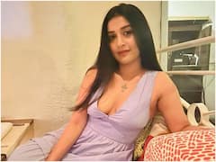 Meera Jasmine Photos : మీరా జాస్మిన్ గ్లామర్ ఫోటోస్ - నాలుగు పదుల వయసులో ఫుల్ పటాస్