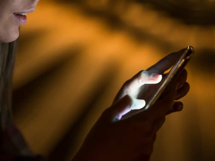 Realme spying over smartphone users data Rajeev Chandrasekhar has asked MeitY to have a look into the matter Realme की डिजिटल डकैती...खुलेआम लोगों के सेंसटिव डेटा को इस तरह किया जा रहा ट्रैक