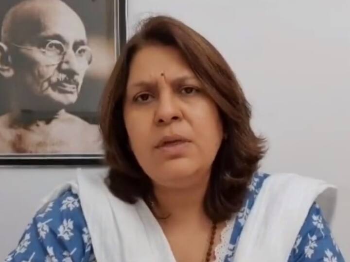 Adipurush Movie: फिल्म 'आदिपुरुष' के डायलॉग्स पर सुप्रिया श्रीनेत बोलीं- 'टपोरी भाषा के इस्तेमाल ने लोगों को आहत' Supriya Shrinate targeted manoj muntashir for film Adipurush dialogues Adipurush Movie: फिल्म 'आदिपुरुष' के डायलॉग्स पर सुप्रिया श्रीनेत बोलीं- 'टपोरी भाषा के इस्तेमाल ने लोगों को आहत'