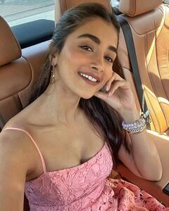 Pooja Hegde No Makeup : మేకప్ లేకుండా పూజా హెగ్డే ఎలా ఉన్నారో చూశారా?