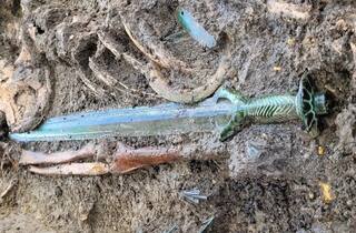 3000 Year Old Sword: યુરોપમાંથી મળી 3000 વર્ષ જૂની તલવાર! ચમક જોઈ રહી જશો દંગ
