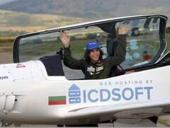 ਇਹ ਹੈ ਦੁਨੀਆ ਦਾ ਸਭ ਤੋਂ ਛੋਟਾ ਪਾਇਲਟ ! ਸਿਰਫ 17 ਸਾਲ ਦੀ ਉਮਰ 'ਚ ਇੰਨੇ ਦੇਸ਼ਾਂ ਦਾ ਦੌਰਾ ਕਰਕੇ ਬਣਾਇਆ ਵਿਸ਼ਵ ਰਿਕਾਰਡ