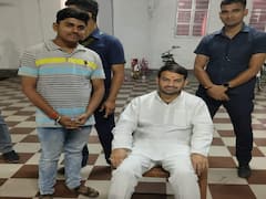 सीवान में पटना का शराब माफिया गिरफ्तार, वायरल फोटो में दिख रहा है तेज प्रताप यादव और अनंत सिंह के साथ