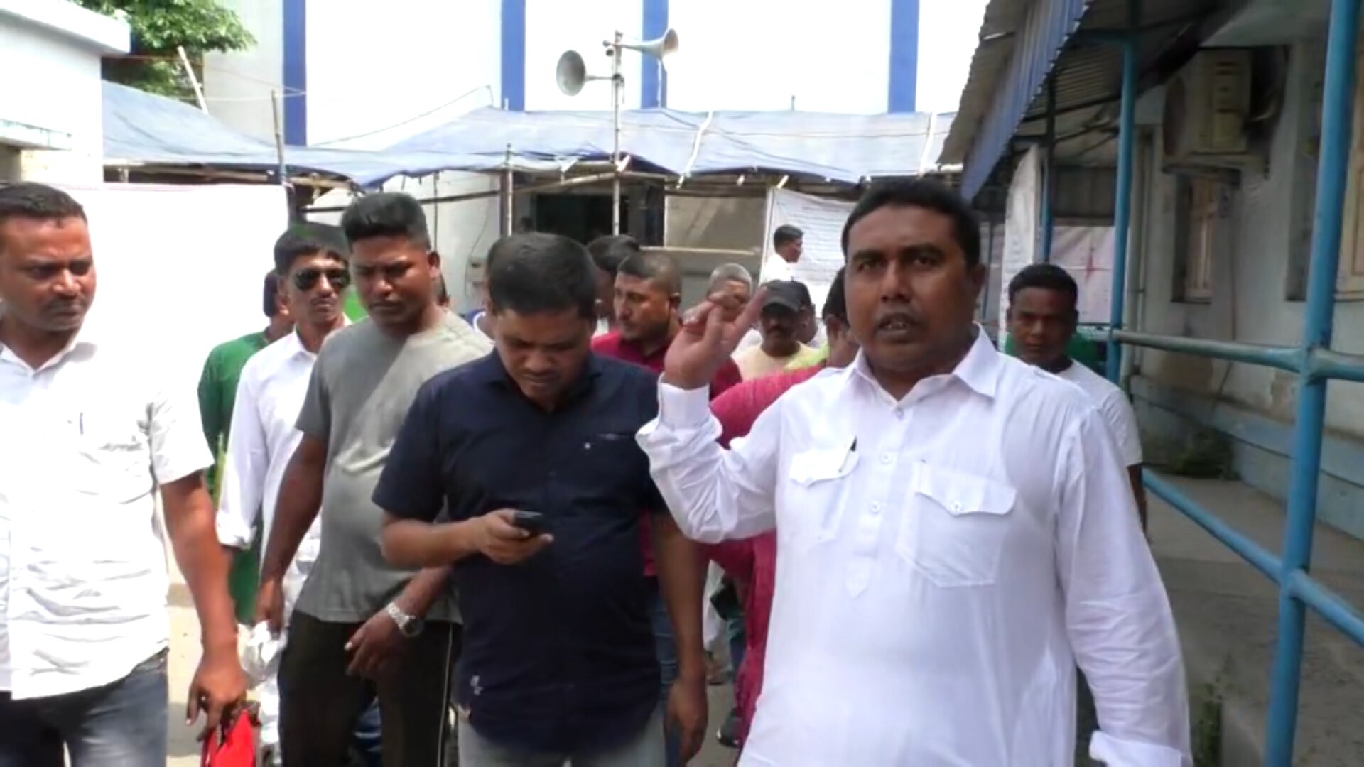 North 24 Parganas:নির্বাচনী হলফনামায় সম্পত্তির তথ্য গোপনের অভিযোগ জেলা পরিষদের তৃণমূল প্রার্থীর বিরুদ্ধে, ট্য়ুইট শুভেন্দুর