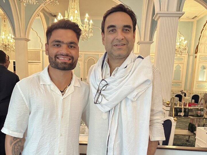 Rinku Singh meets with Pankaj Tripathi Kaleen Bhaiya shared photo Rinku Singh ने 'कालीन भैया' से की मुलाकात, फैंस फोटो पर किए दिलचस्प कमेंट