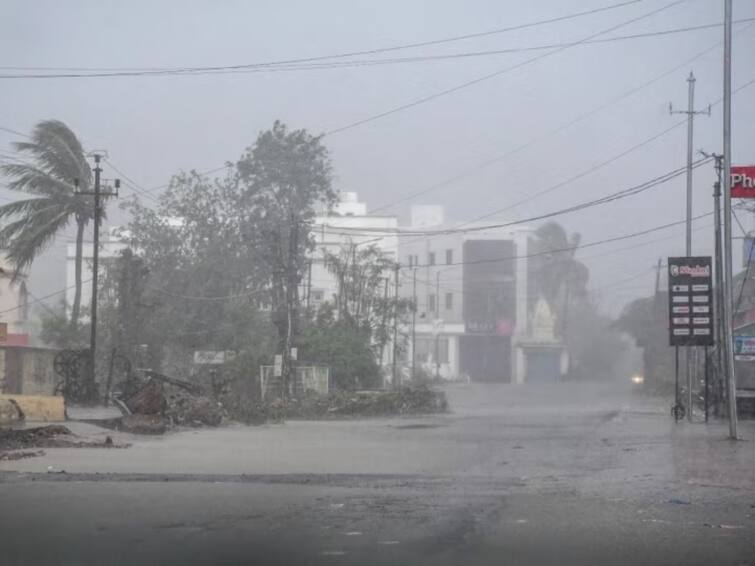 Cyclone Biparjoy Biparjoy  Brings Heavy Rains, Strong Winds To Rajasthan, Red Alert in Some Areas Cyclone Biparjoy: రాజస్థాన్‌లో బిపార్‌జాయ్ బీభత్సం, పలు చోట్ల భారీ వర్షాలు వరదలు
