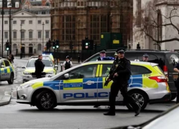 London: अपने ही रूममेट को चाकू घोंपकर मार डाला, लंदन में हफ्ते भर में तीसरे भारतीय की हत्या Indian-origin man stabbed to death by roommate in London attacks on indians increase London: अपने ही रूममेट को चाकू घोंपकर मार डाला, लंदन में हफ्ते भर में तीसरे भारतीय की हत्या