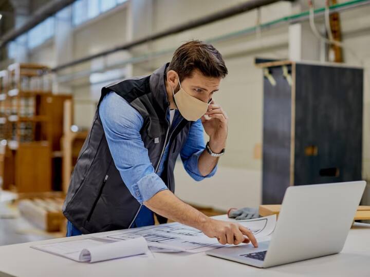 समय के साथ जैसे-जैसे हम मोबाइल लैपटॉप या डेस्कटॉप को यूज करते रहते हैं तो इसकी परफॉर्मेंस धीरे हो जाती है क्योंकि इसमें कई तरह की फाइल, सॉफ्टवेयर, वायरस और जंक फाइल्स आदि इकट्ठा होते रहते हैं जो सिस्टम की परफॉर्मेंस को कम करते हैं. समय-समय पर इन्हें सिस्टम से हटाना जरूरी है वरना परफॉर्मेंस और कम हो जाती है.