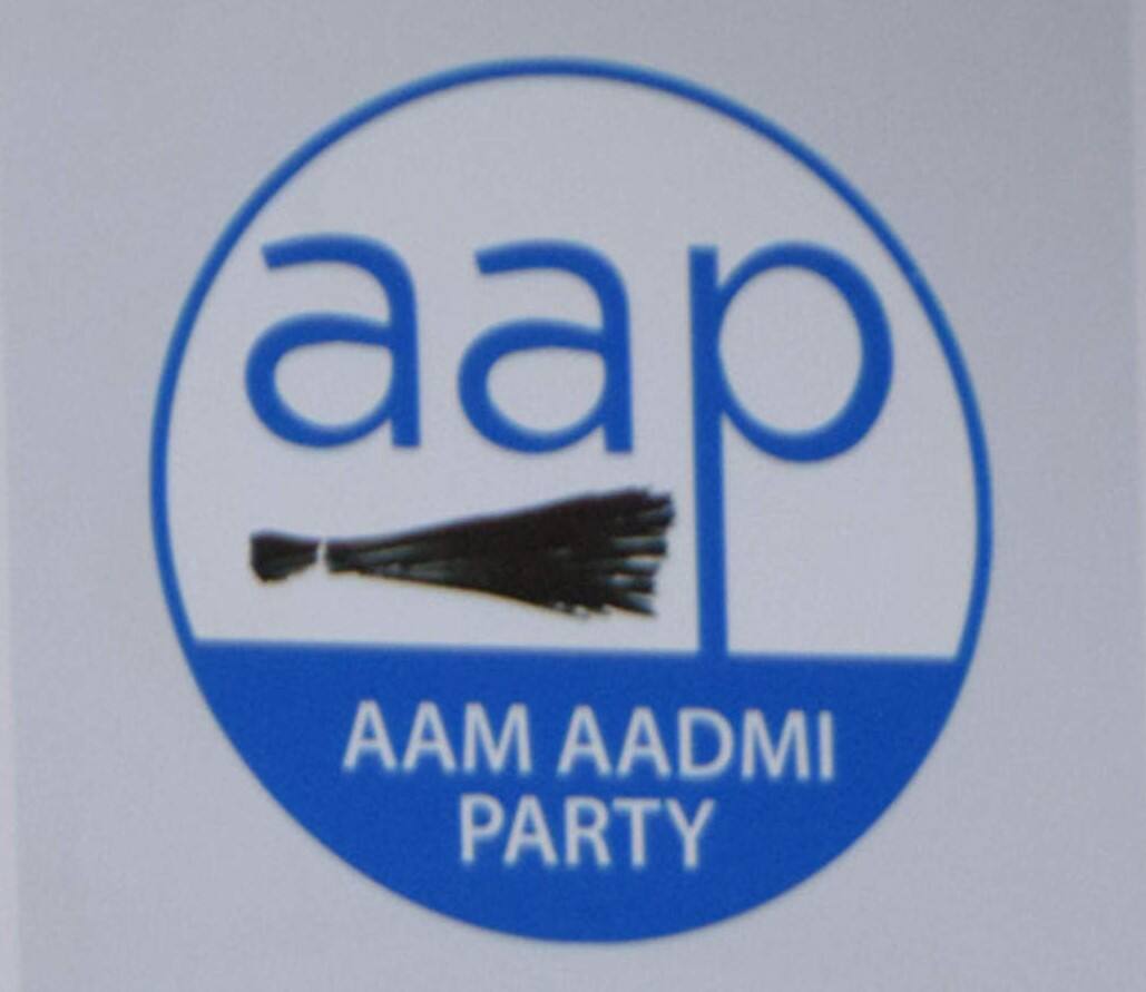 Rajkot: આમ આદમી પાર્ટીમાં નવાજૂનીના એંધાણ, ગુજરાતના આ નેતા કોંગી નેતાઓ સાથે જોવા મળતા રાજકારણ ગરમાયું AAP leader vashram Sagathiya was seen with Congress leaders Rajkot: આમ આદમી પાર્ટીમાં નવાજૂનીના એંધાણ, ગુજરાતના આ નેતા કોંગી નેતાઓ સાથે જોવા મળતા રાજકારણ ગરમાયું